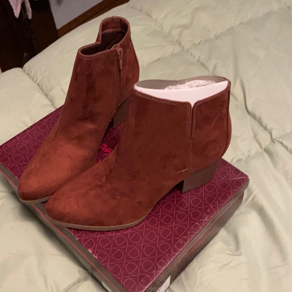 Brand new brown booties